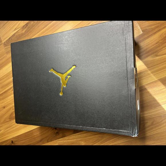 MEN'S AIR JORDAN RETRO 1 MID CASUAL SHOES Size 10 - Picture 7 of 7